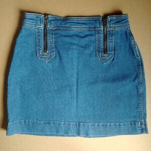 Y2K vibe Anthropologie Pilcro blue denim jean short mini skirt zippers size 2